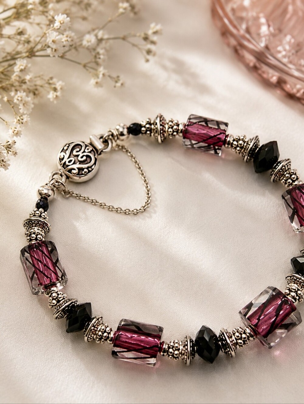 Purple Black Glass Bead Bracelet‎ Silver Tone Toggle Clasp Artisan Style 7.5"